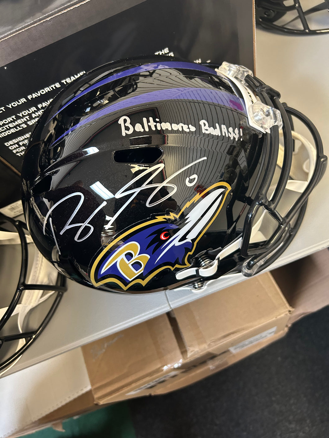Roquan Smitn signed helmet with inscription Baltimore bada$$