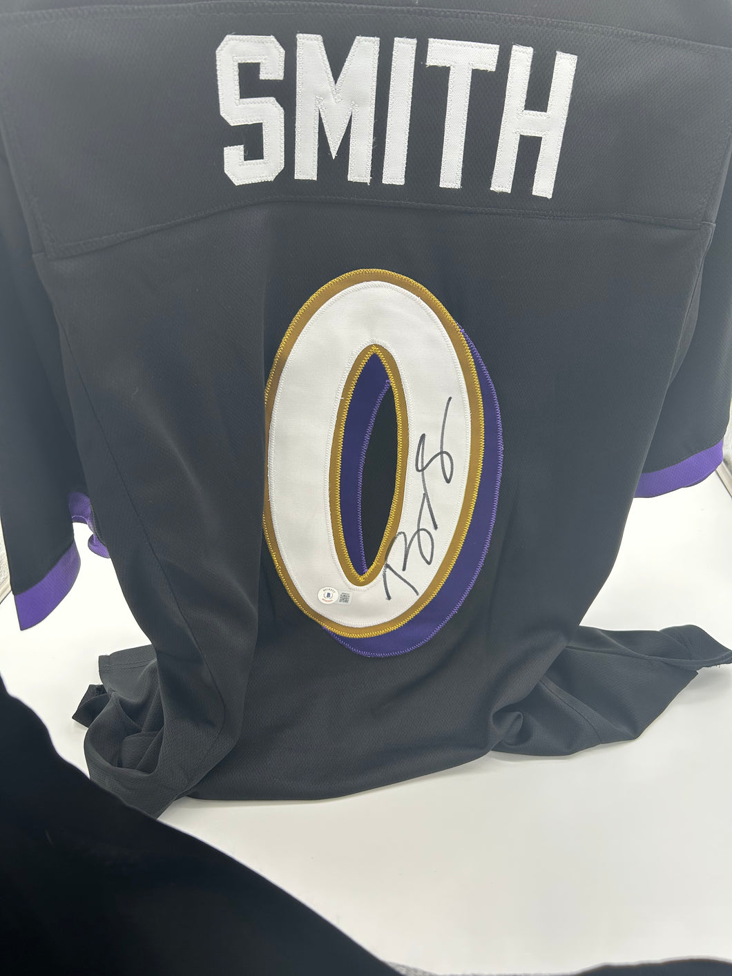 Roquan Smith signed custom jersey