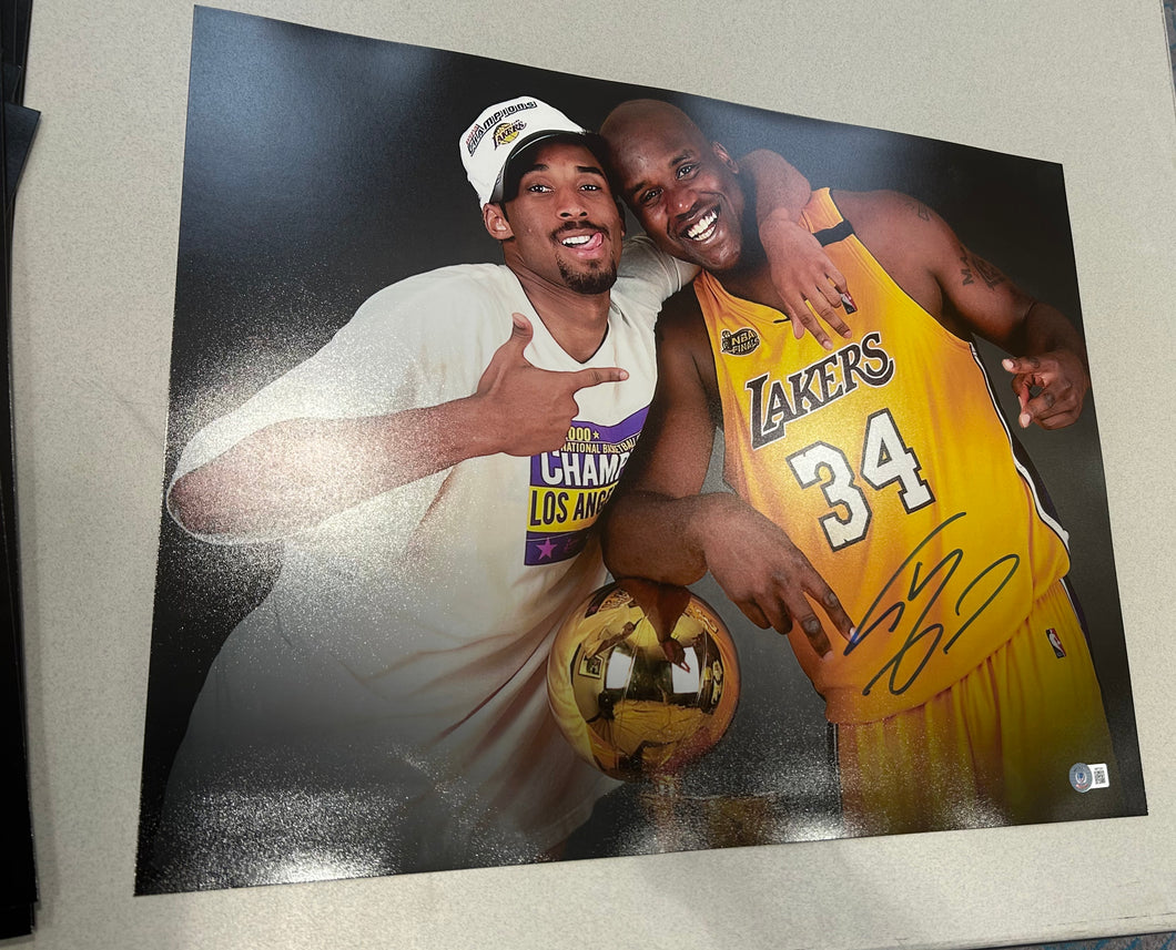 Shaquille O’Neal signed 16x20 photo