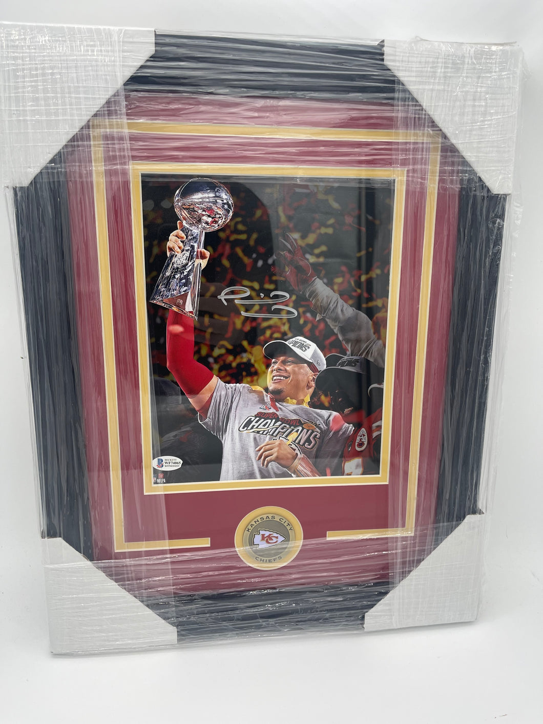 Patrick Mahomes signed and framed 8x10 by photo