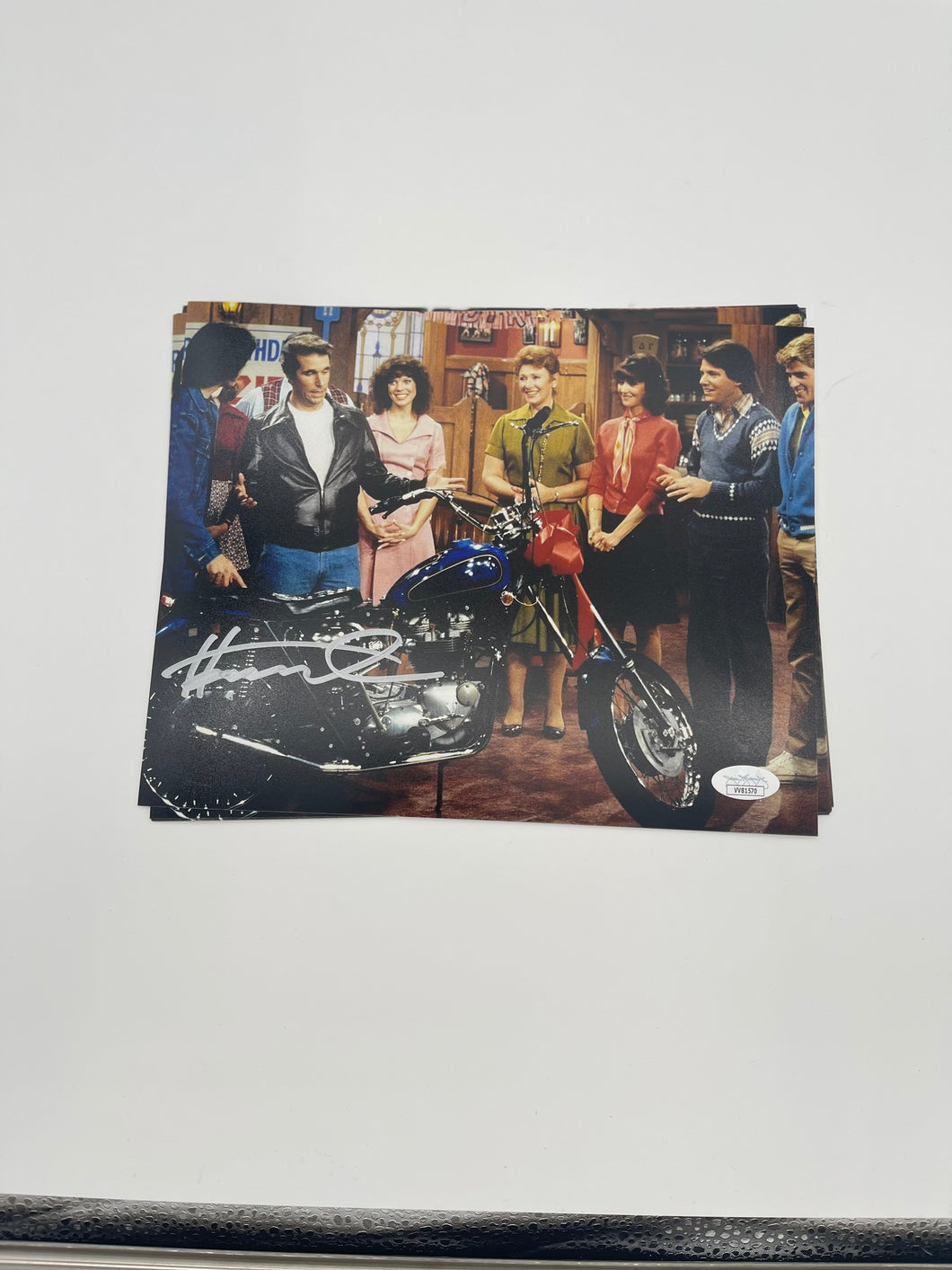 Henry Winkler signed 8x10 photo