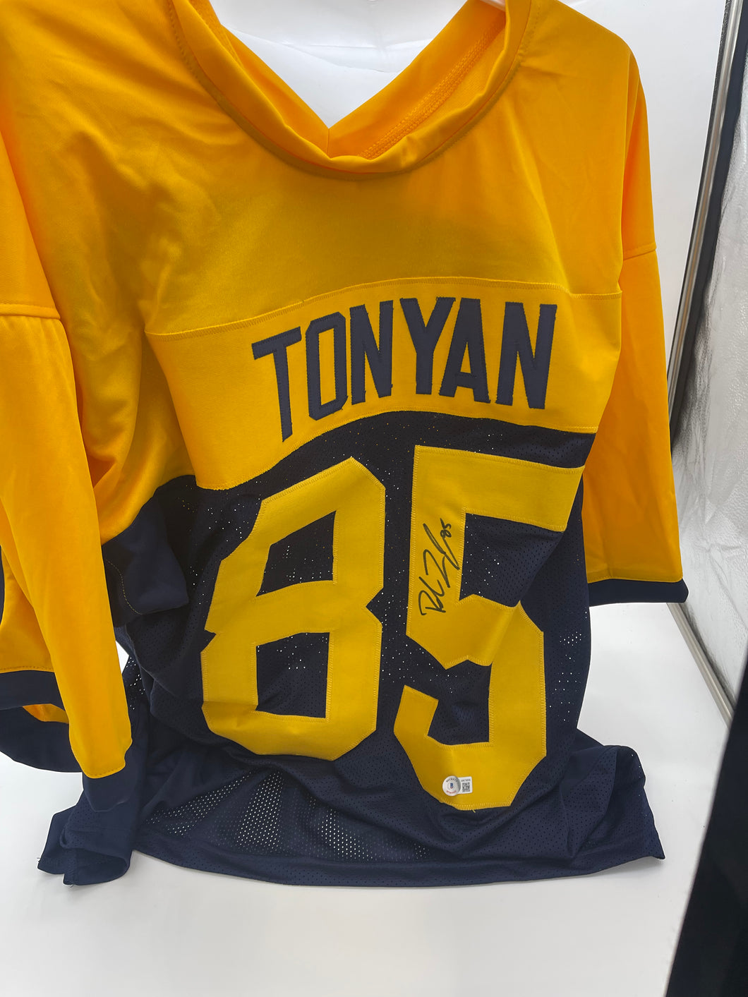 Robert Tonyan custom signed jersey